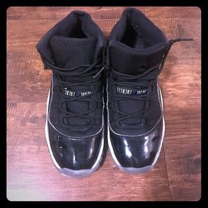 JORDAN SNEAKERS! Size 7Y